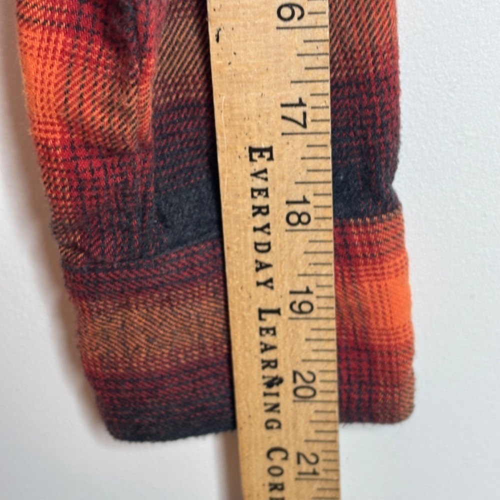 Old Navy The Boyfriend Flannel Shirt S Swiftie Evermore Grunge Fall Cozy Classic - Picture 7 of 8